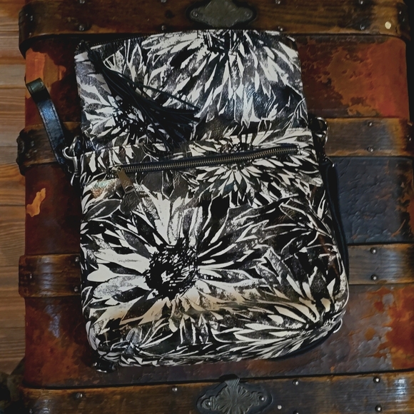 Patricia Nash Backpack-purse - Picture 7 of 12